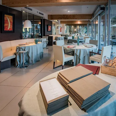 Otel Aqualux & Terme 4*